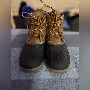 Size 11 woman’s bean boots!